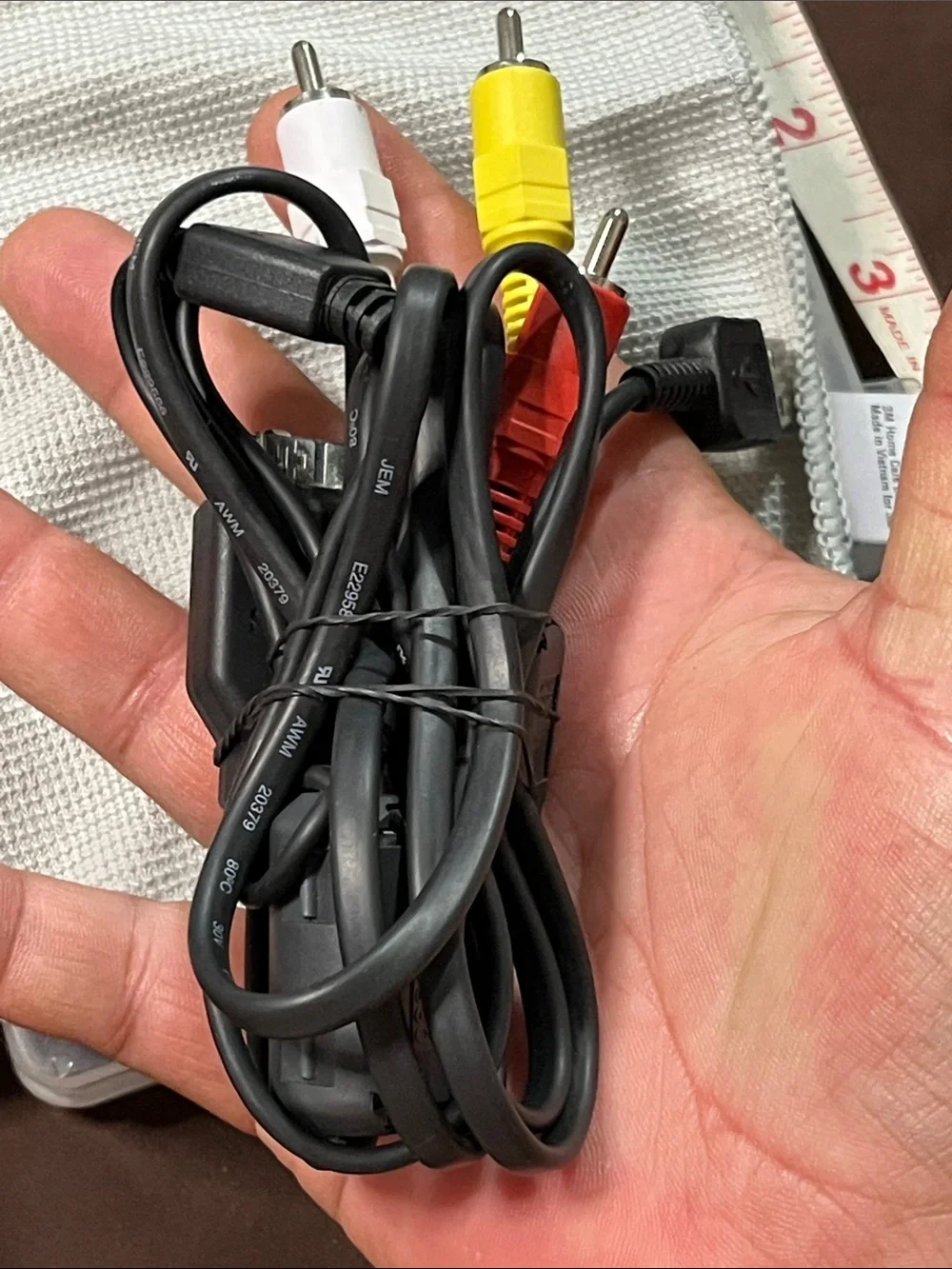 Sony Black AV/USB Multi-Cable with Red Yellow White RCA Plugs
